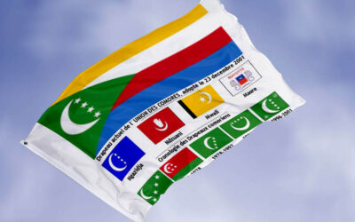 Evolution du drapeau des Comores